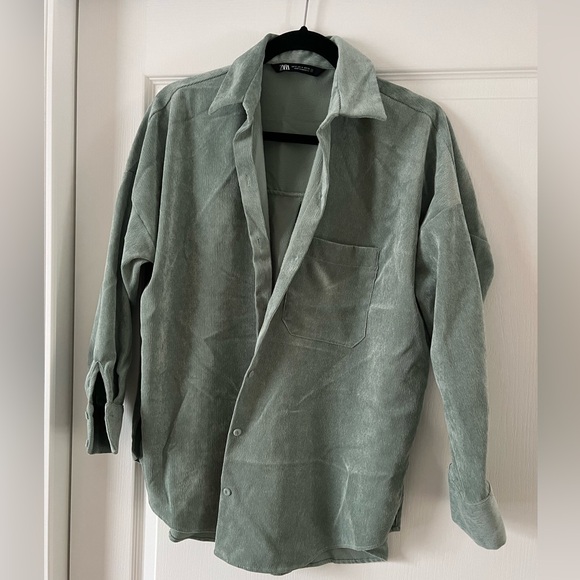 Zara Women's Casual Green Button-Down Shirt - Picture 9 of 9